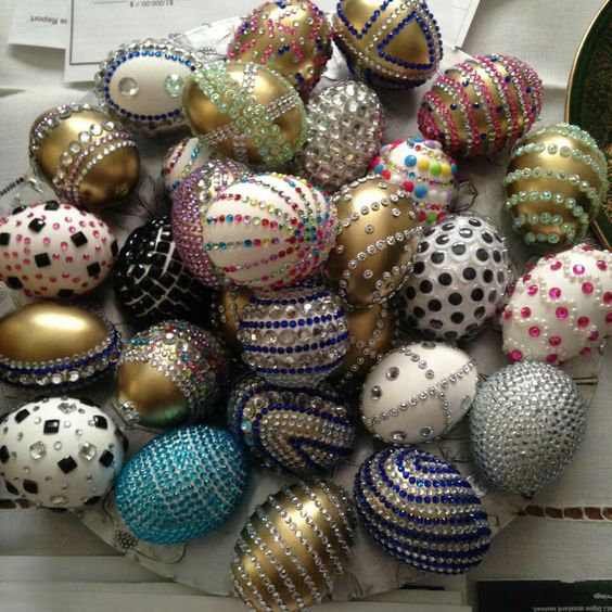 Rhinestone_decor_Easter_eggs.jpg